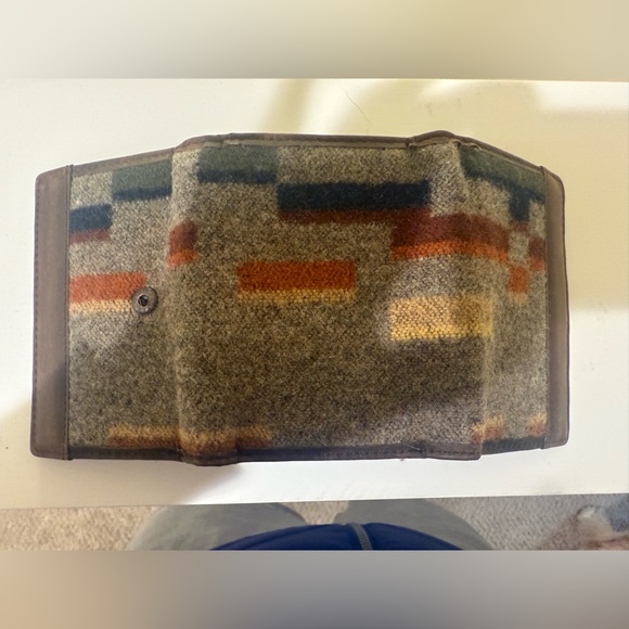 Pendleton Wallet - Picture 2 of 5